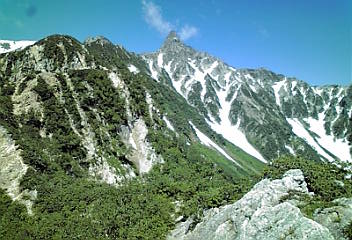 東鎌尾根.jpg